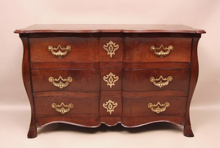 Commode malouine démontable de Saint-Malo, vue de face